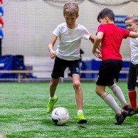 Футбол - это любимая игра всех ребят!