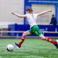 Футбол - это любимая игра всех ребят!